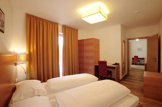 © 2025 Hotel Teutschhaus