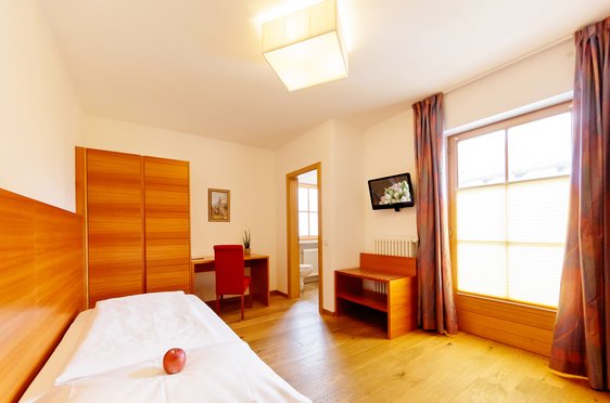 © 2025 Hotel Teutschhaus