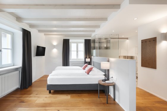 © 2025 Hotel Teutschhaus