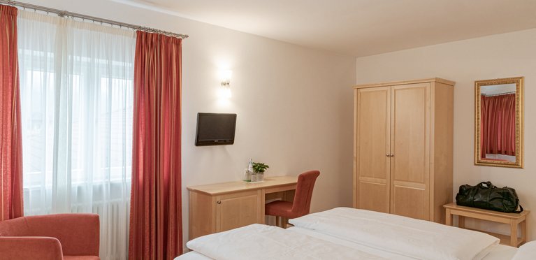 © 2025 Hotel Teutschhaus
